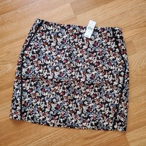 NWT Loft Floral Mini Skirt with Pockets
